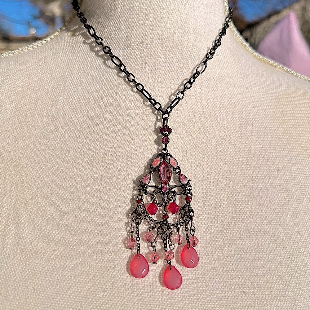 🎀 Chandelier cottage core Victorian Necklace with Pink Accents
